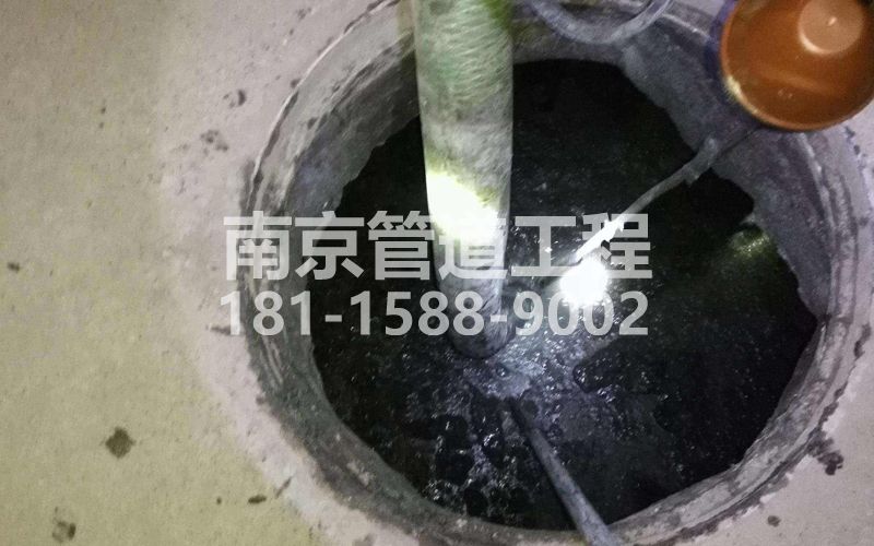 216松江清理化粪池