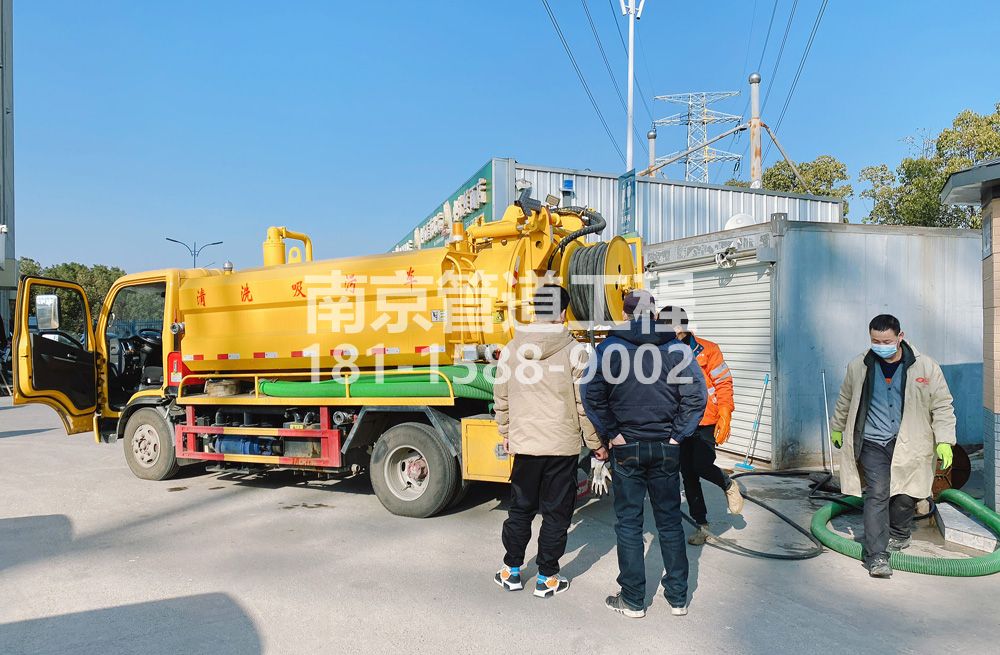 311松江粮油市场化粪池清理